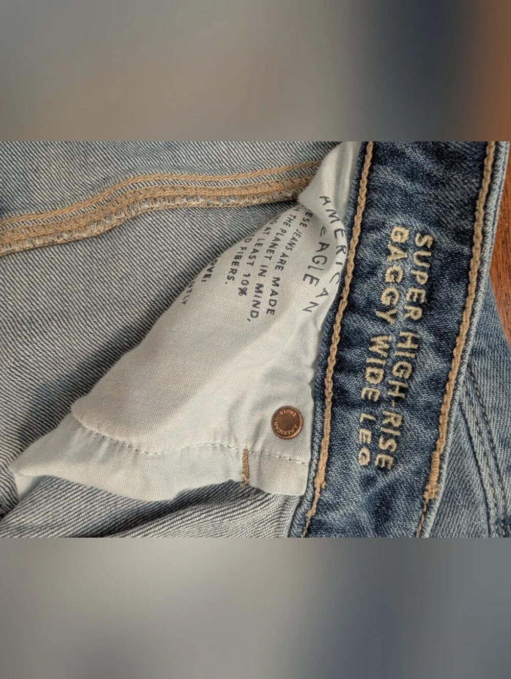 American Eagle Outfitters Women's Supper High Rise Baggy Wide Leg Jeans